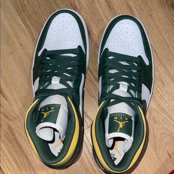 BRAND NEW Jordan 1 “Sonics” | Box not Included - Picture 5 of 7